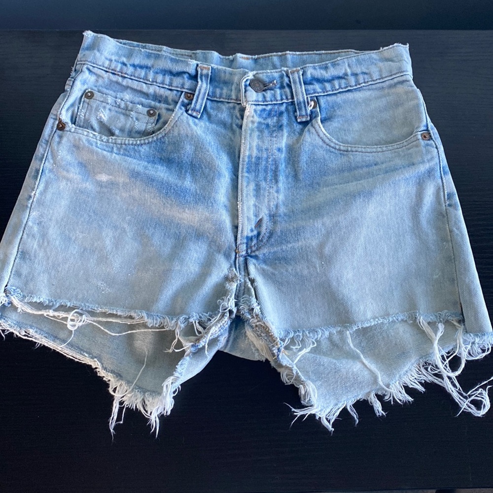 vintage cutoff levi shorts